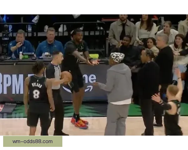NBA官方重罚里德五万美元因质疑火箭比赛裁判判罚公正性引发争议 NBA官方重罚里德五万美元因质疑火箭比赛裁判判罚公正性引发争议
